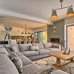 Perini בית נופש פורץ