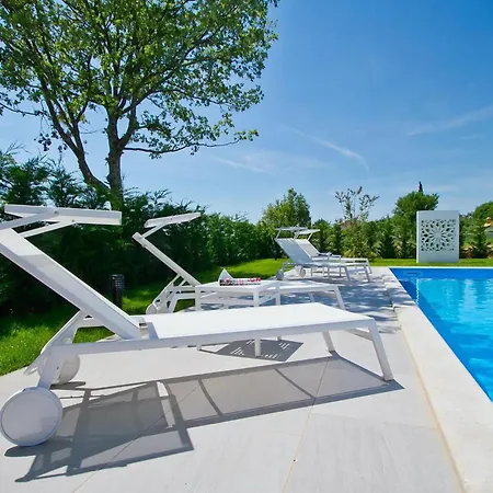 Perini Holiday home Porec