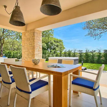 Perini Holiday home Porec