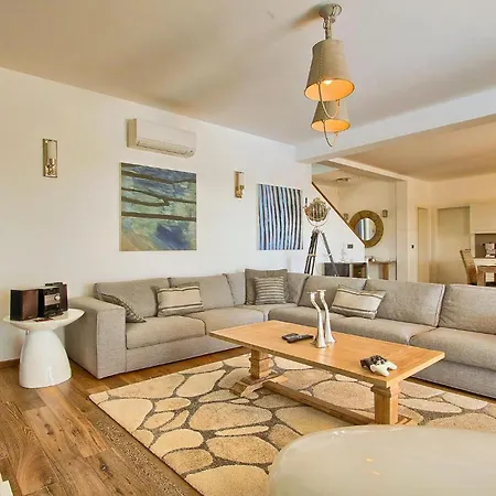 Perini Holiday home *